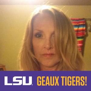 Meet your Posher, Deedee